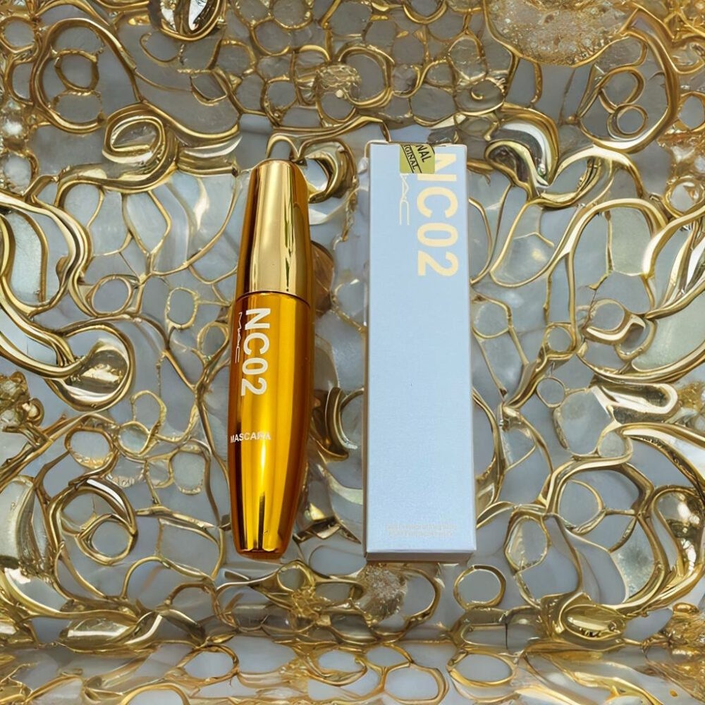 MAC Magic Smooth Mascara